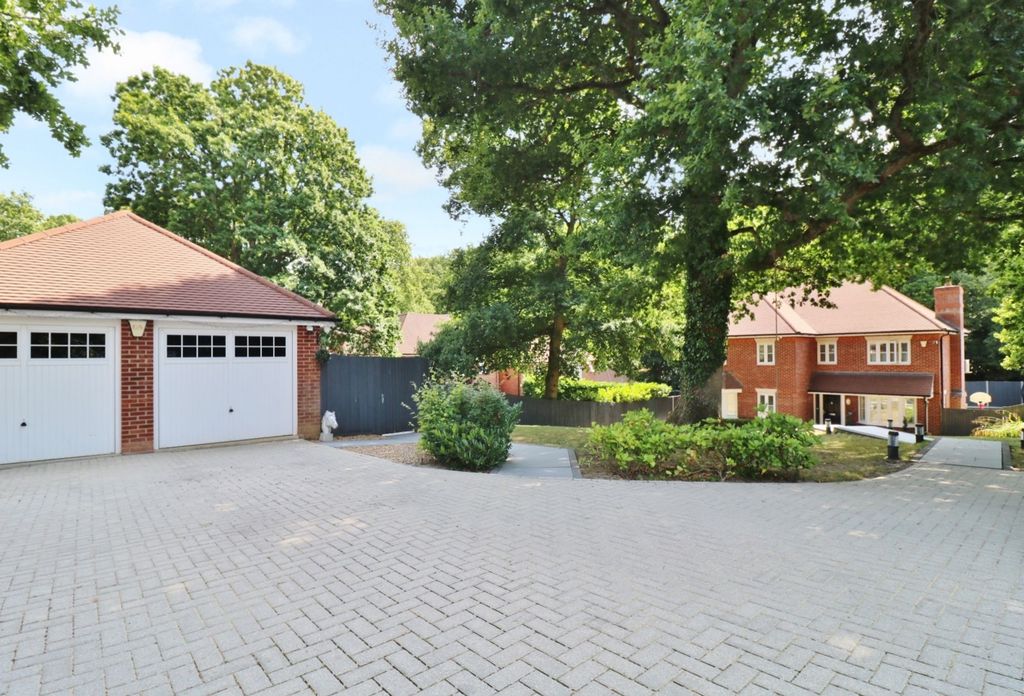 Property photo 1 of 25