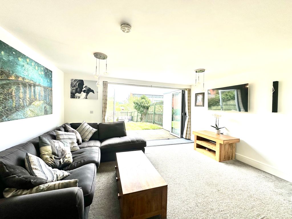 Property photo 3 of 38 Img_7193