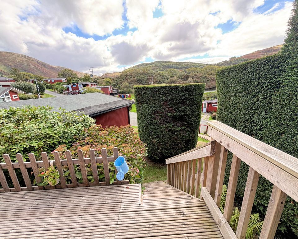 Property photo 2 of 30