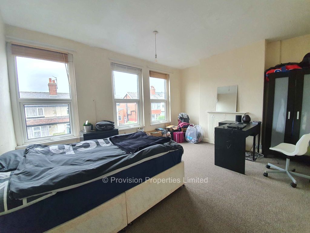 Property photo 3 of 9 Photo