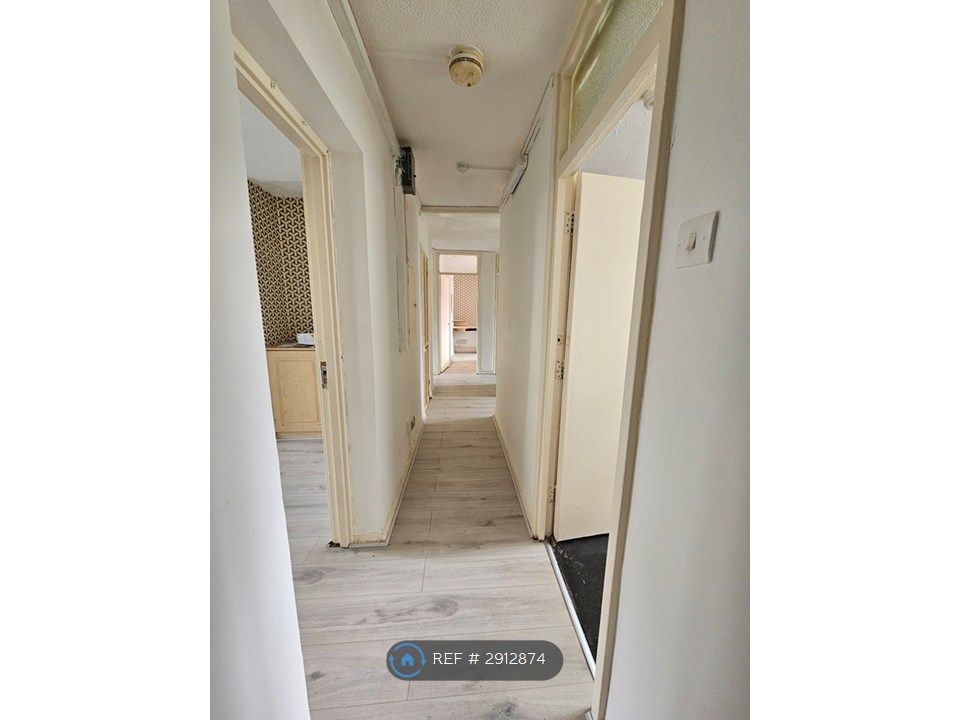 Property photo 3 of 12 Door To Passage