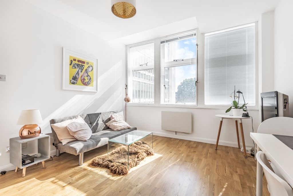 Property photo 1 of 7 499432 (2)