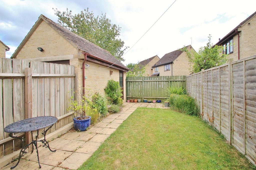 Property photo 3 of 11