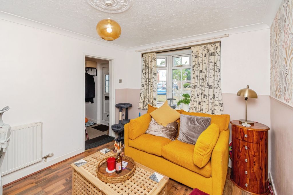 Property photo 3 of 19 Living Room