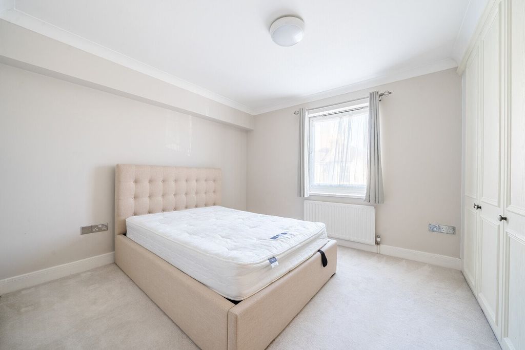 Property photo 2 of 10 Picture No. 24