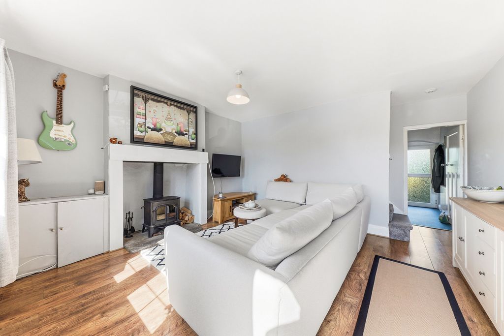 Property photo 3 of 24