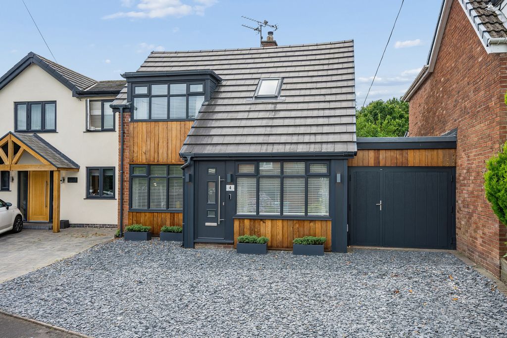 Property photo 1 of 33
