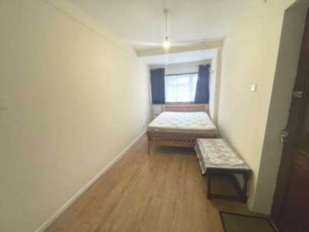 Property photo 1 of 3