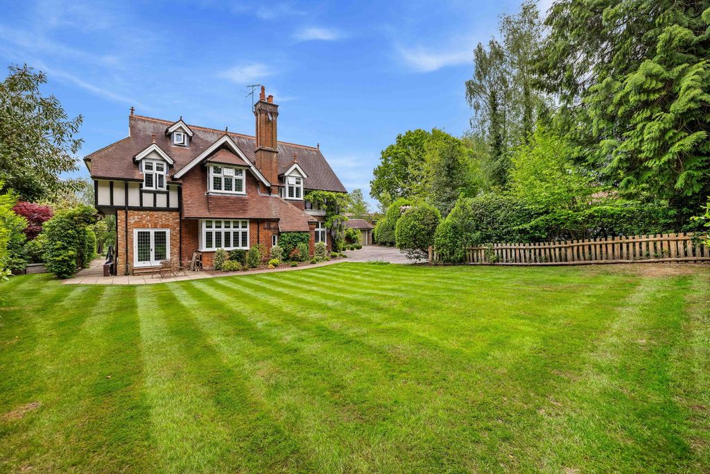 Property photo 1 of 37