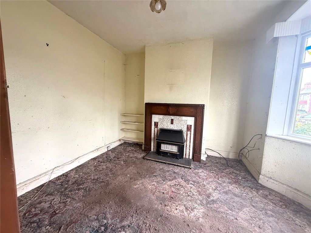 Property photo 3 of 9 Picture No. 06