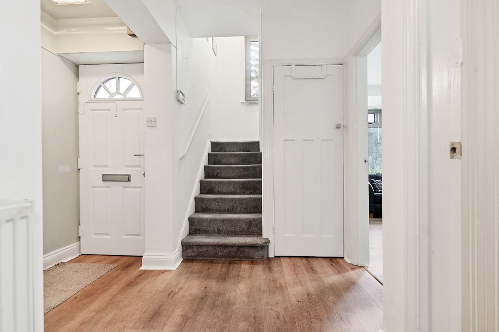 Property photo 2 of 24 62 Lovell Rd (1).Jpg