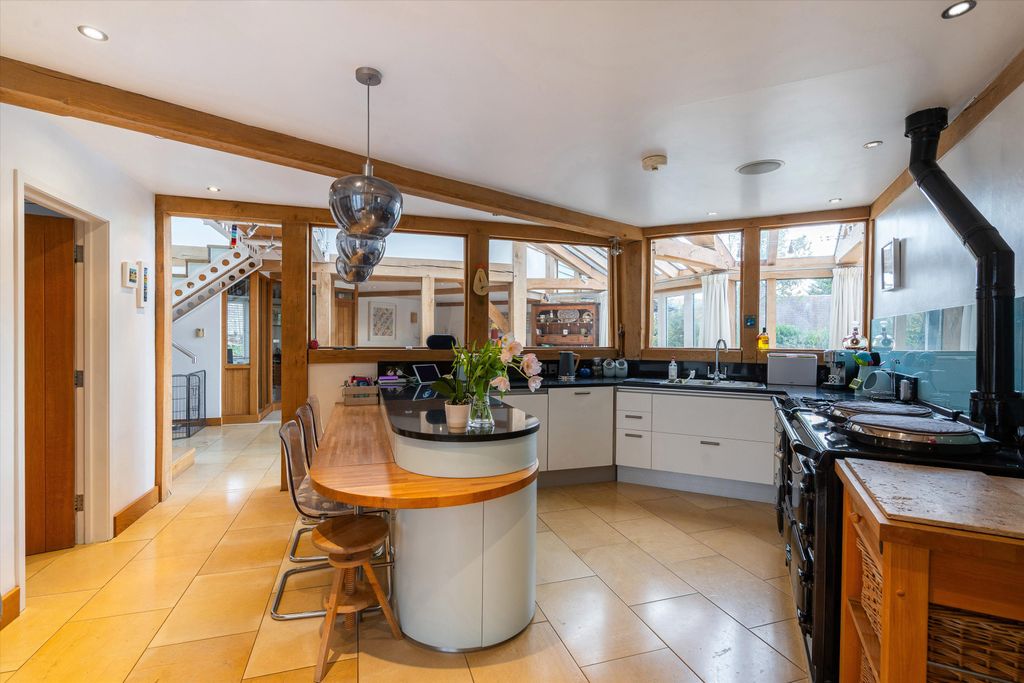 Property photo 3 of 22 Image