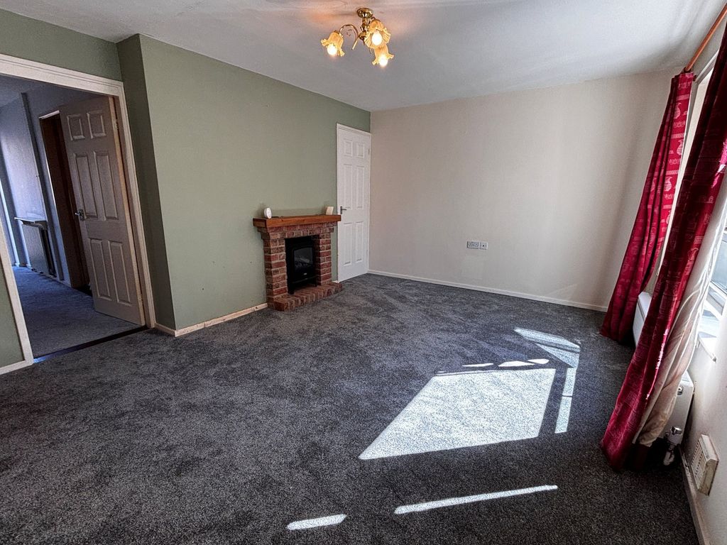 Property photo 3 of 21