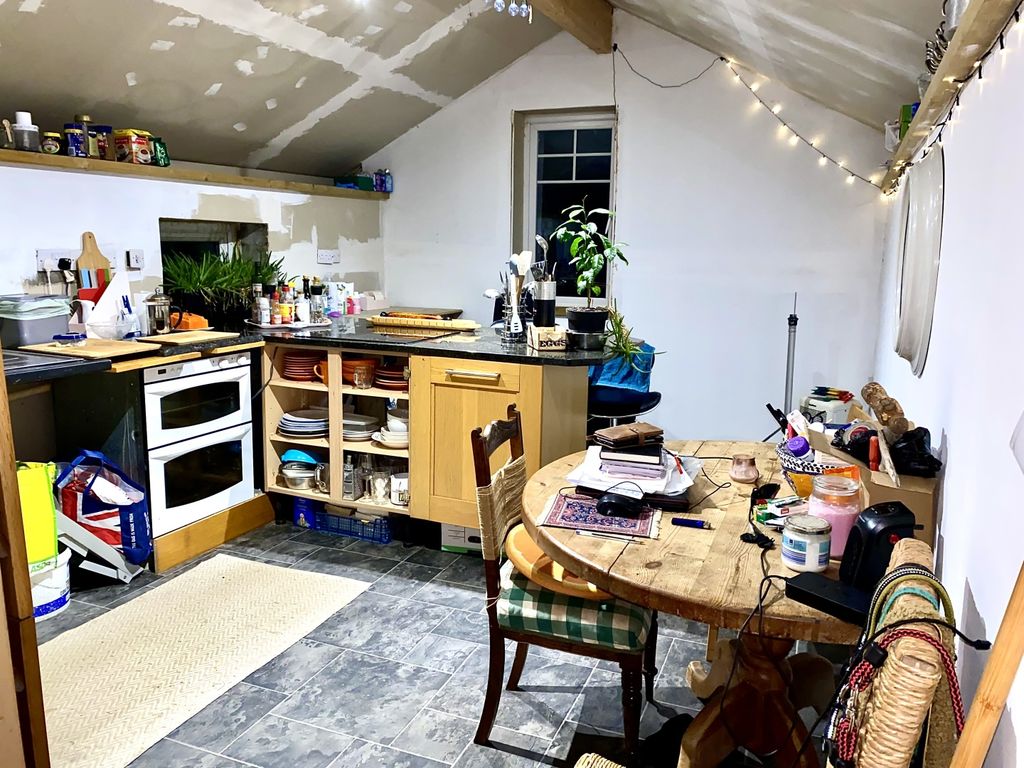 Property photo 3 of 15 Image 2