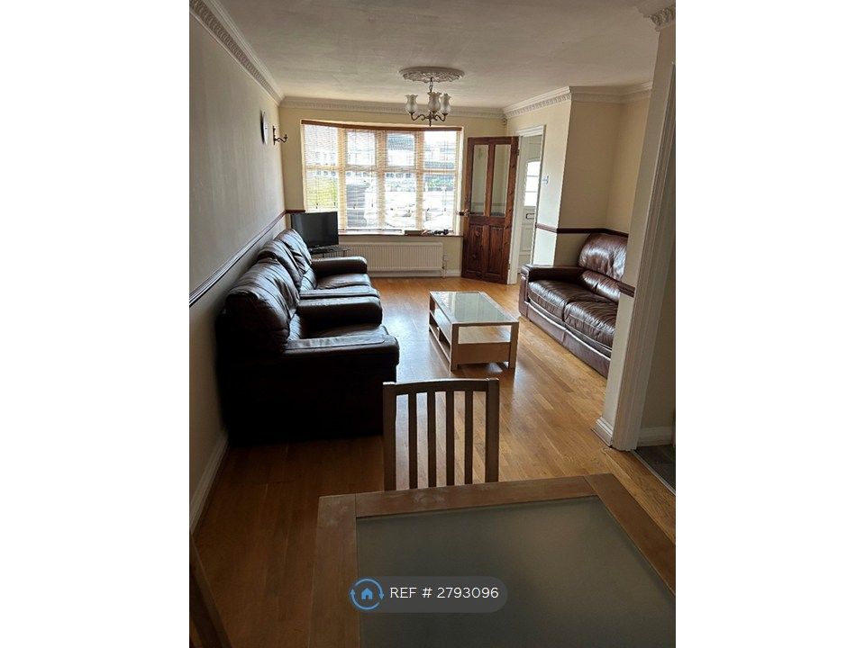 Property photo 1 of 15 Lounge / Diner
