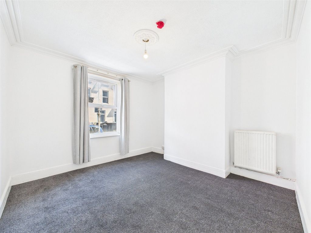 Property photo 2 of 15 Picture No. 08