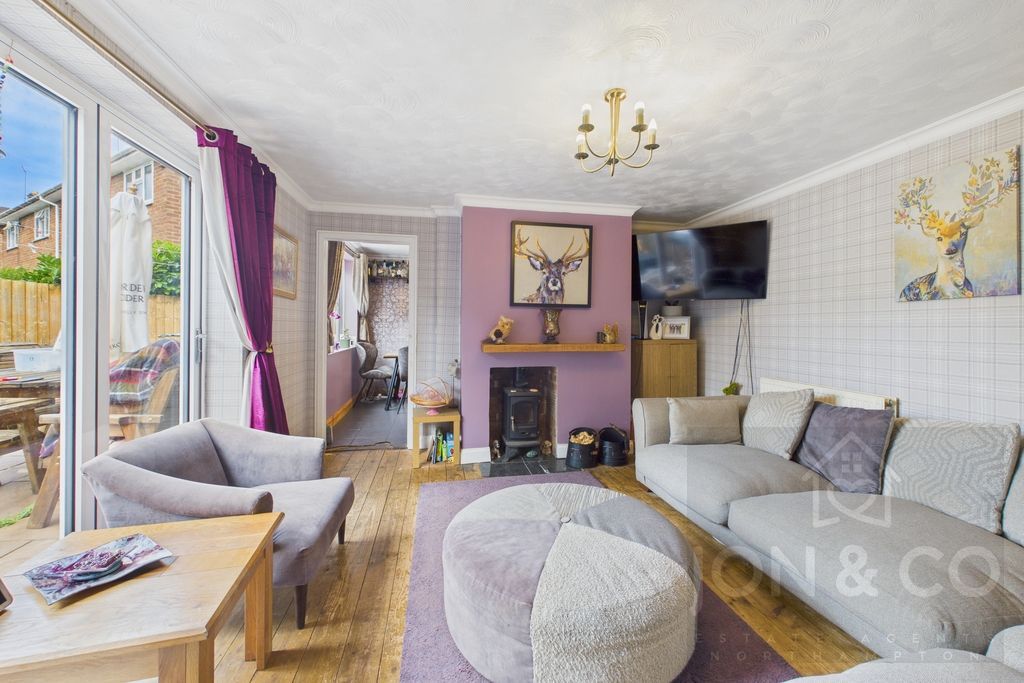 Property photo 2 of 14