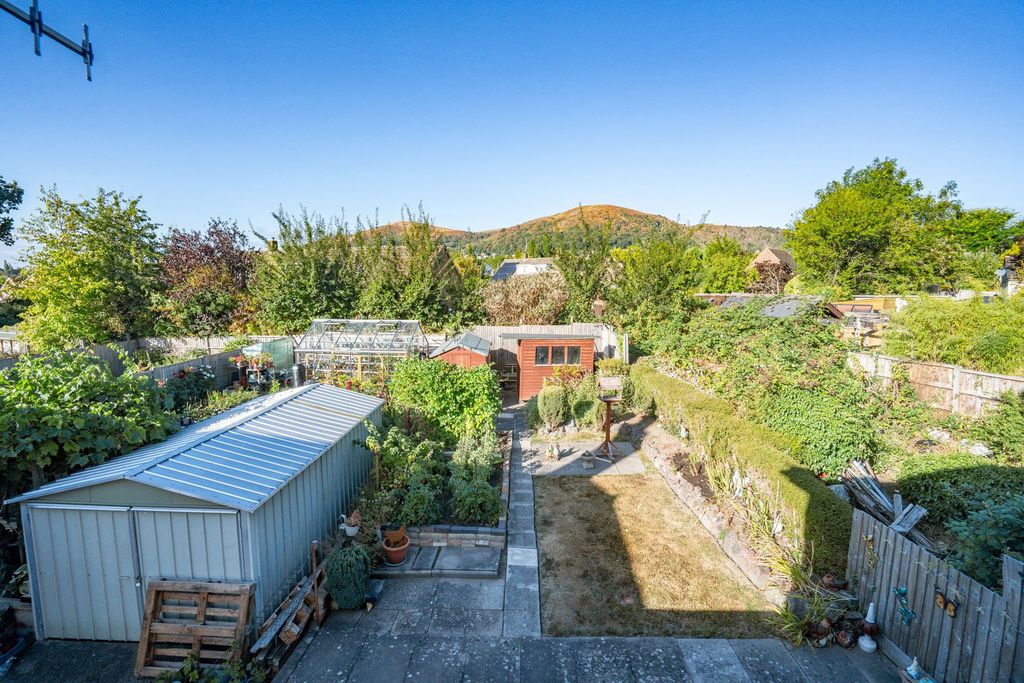 Property photo 3 of 19