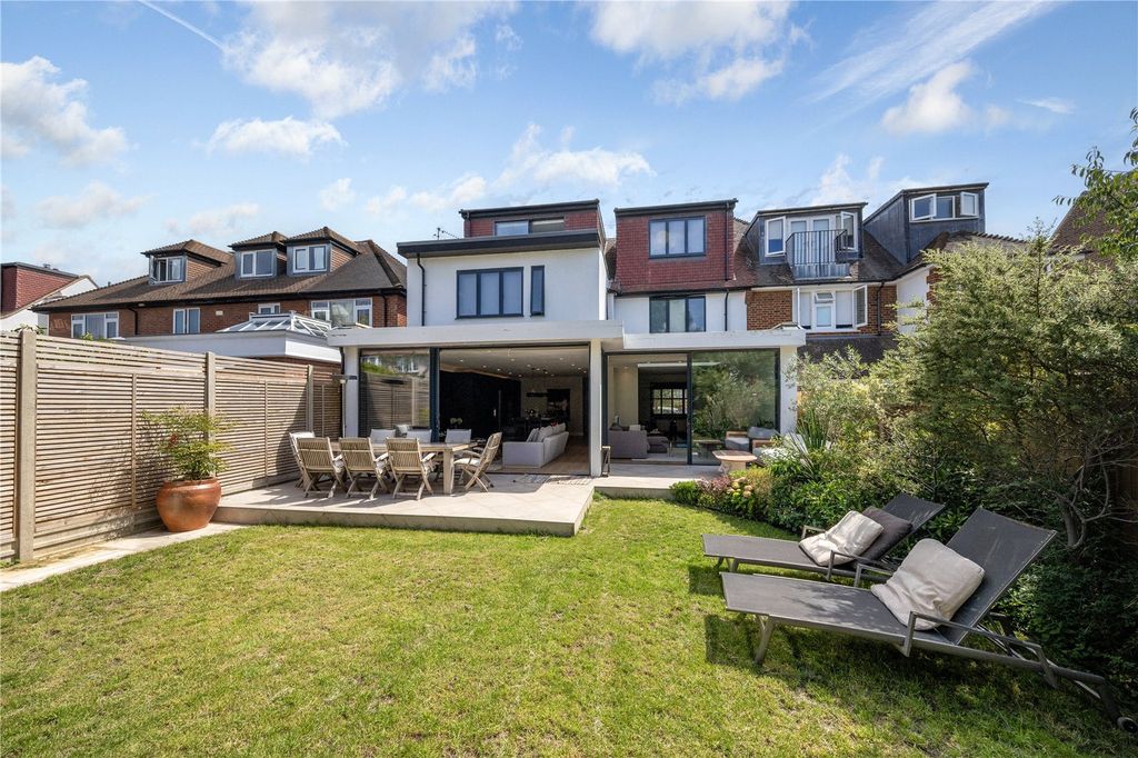 Property photo 1 of 18 Picture No. 24