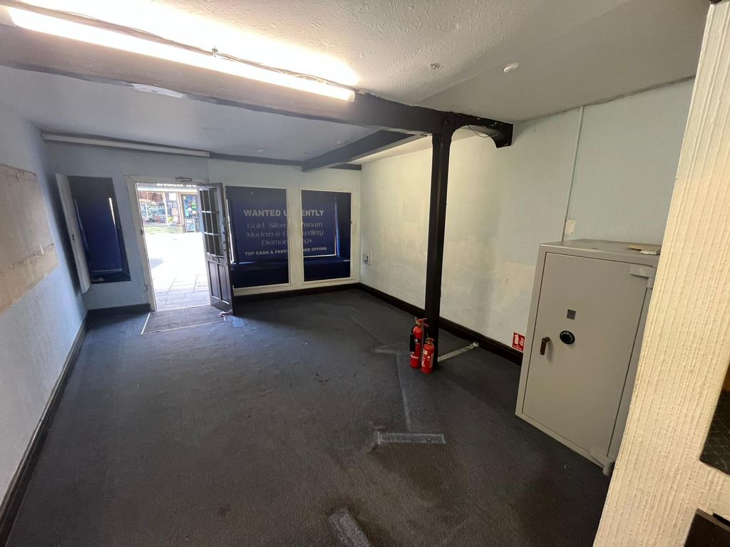 Property photo 2 of 6