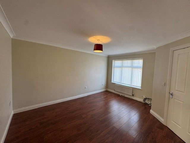 Property photo 2 of 10 Living Room