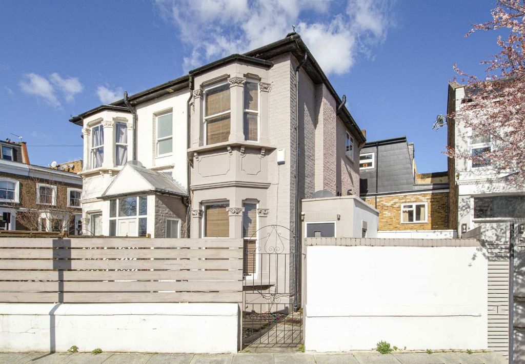 Property photo 1 of 9