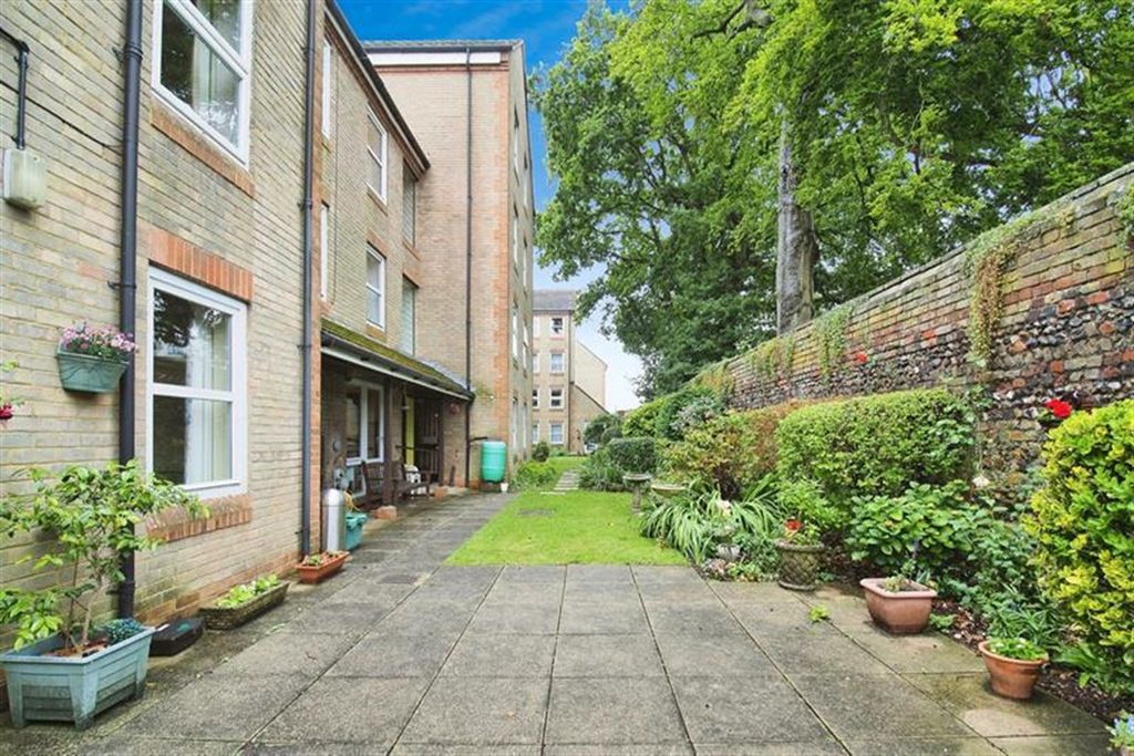 Property photo 1 of 7 (Main)