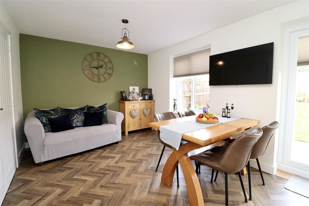 Property photo 3 of 13 Image00013.Jpeg