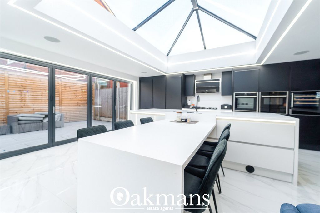 Property photo 3 of 40 Picture No. 26