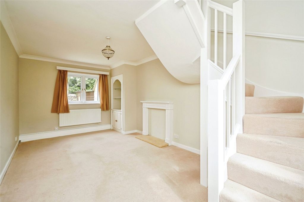 Property photo 2 of 9 Picture No. 16
