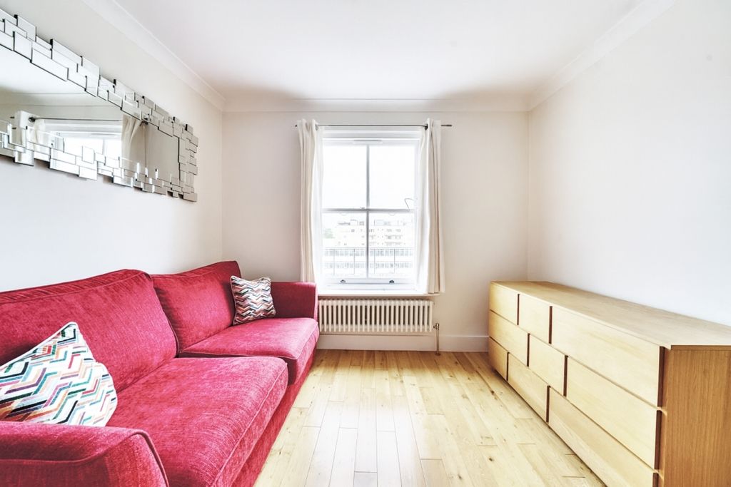 Property photo 2 of 8 1