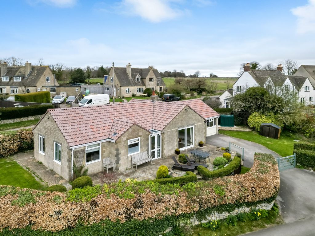 Property photo 1 of 37 Picture No. 25