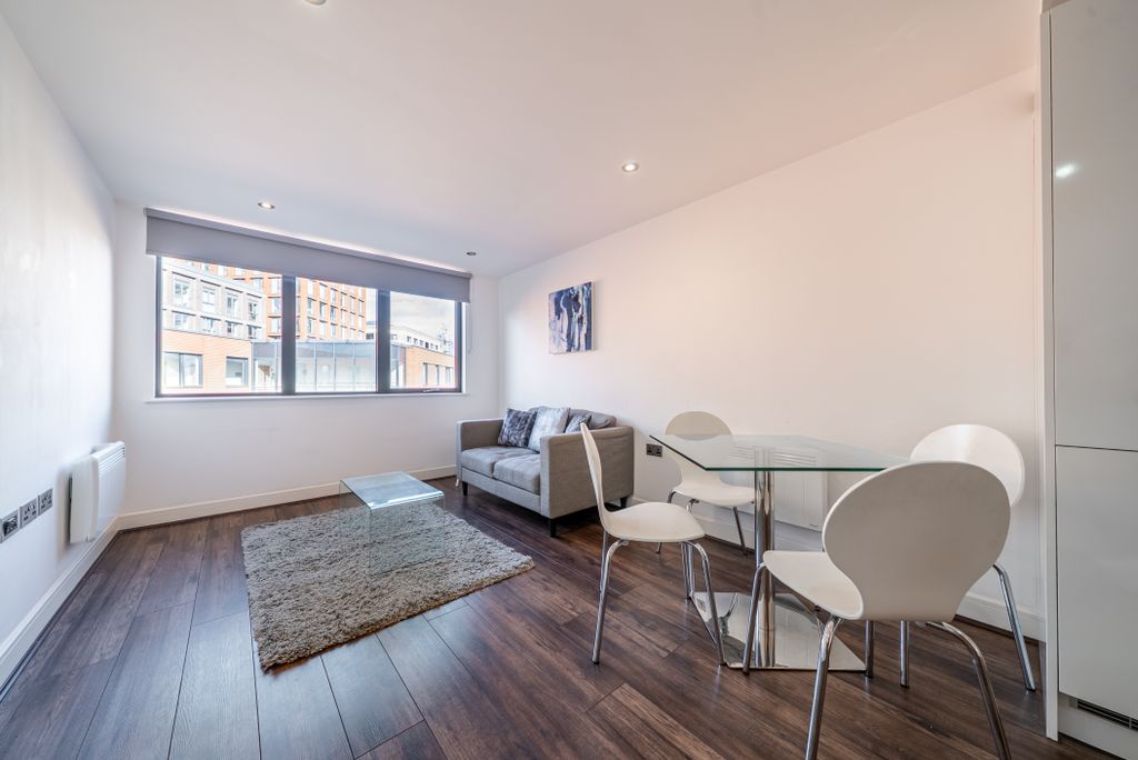 Property photo 1 of 18 Maddison House00009