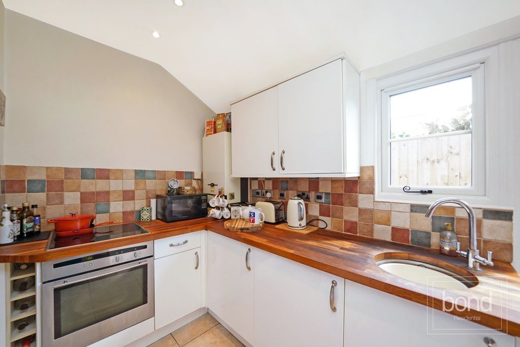 Property photo 3 of 13