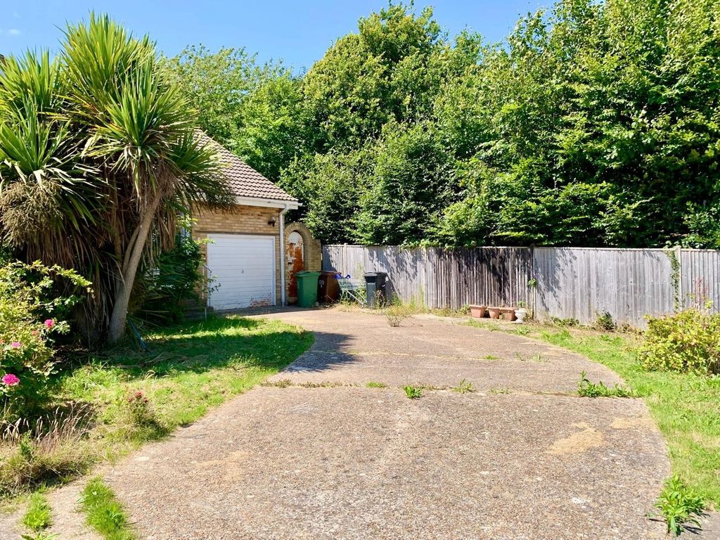 Property photo 3 of 7