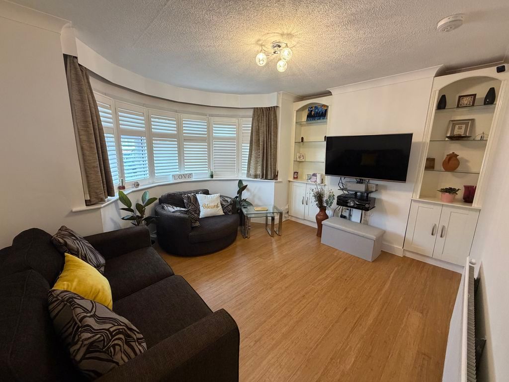 Property photo 2 of 17 Photo 13