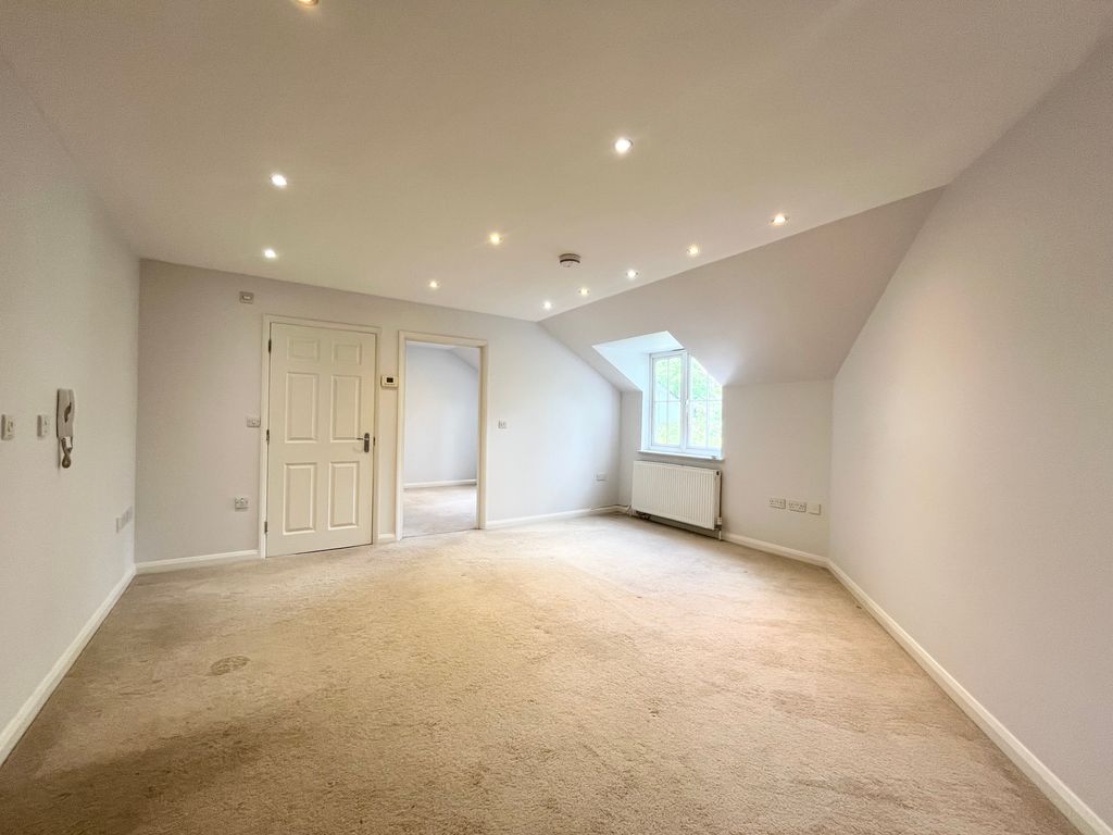 Property photo 2 of 7 Living Room