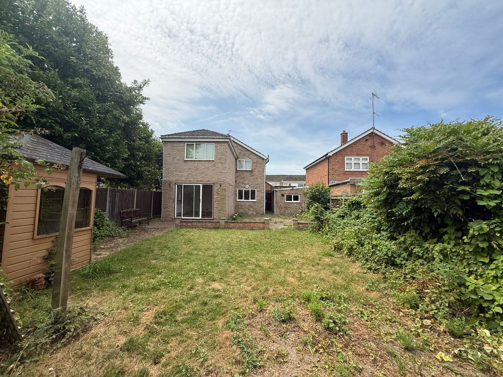Property photo 2 of 18 Rear Garden
