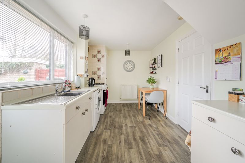 Property photo 3 of 14 Photo 6