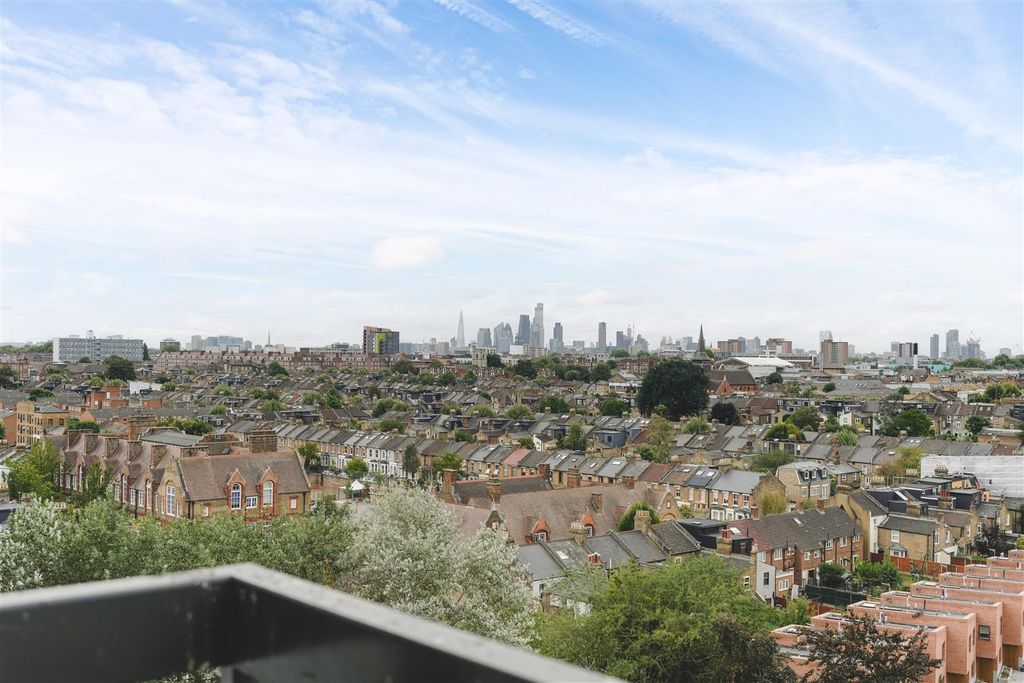 Property photo 2 of 19 Landmark Heights-19.Jpg