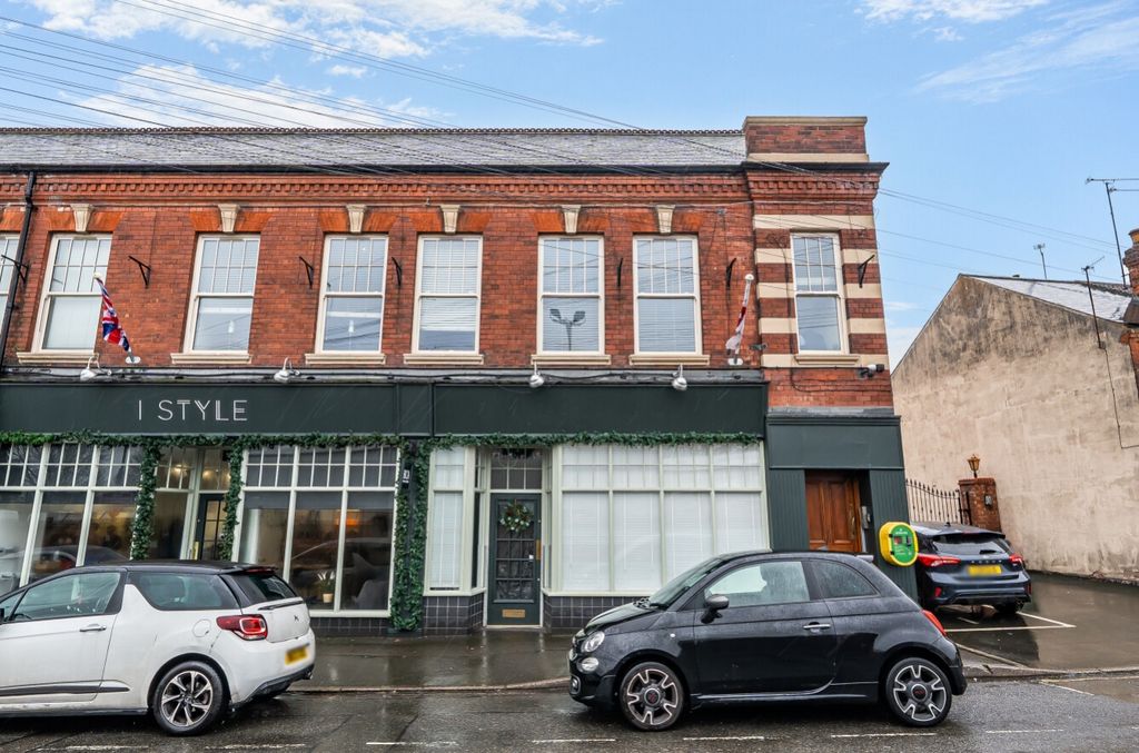 Property photo 1 of 23 1415389-21-698F1B3F98F21