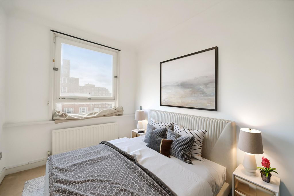 Property photo 3 of 18 Image