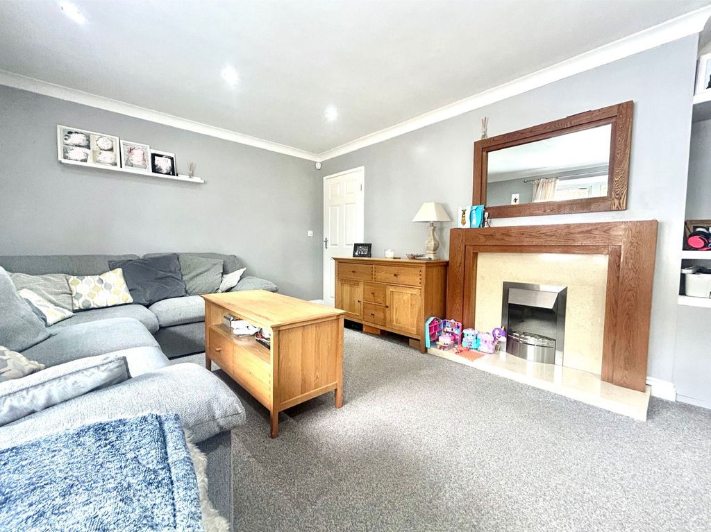 Property photo 3 of 26