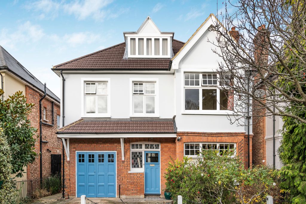 Property photo 1 of 24