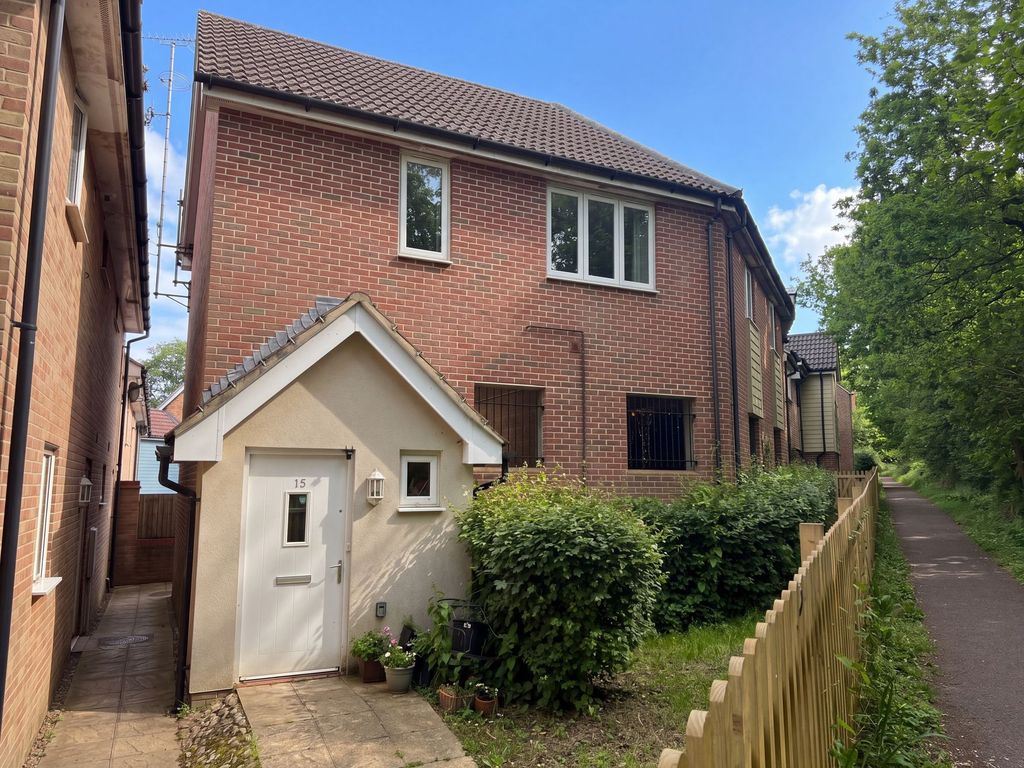 Property photo 1 of 8