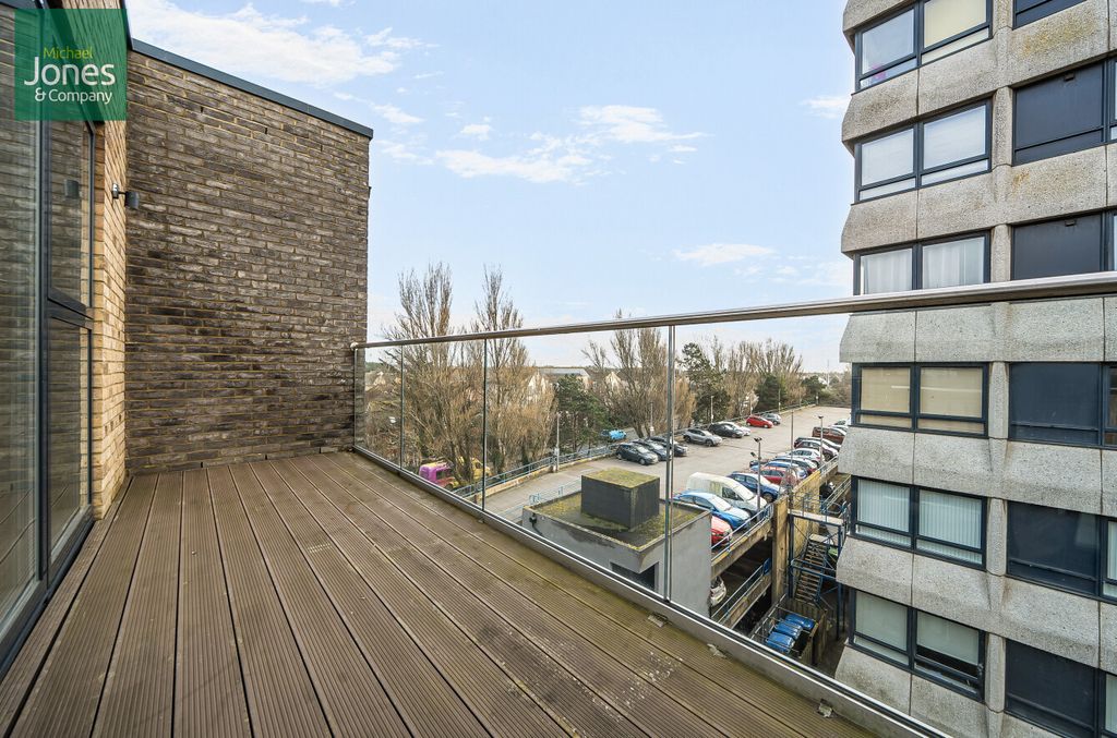 Property photo 1 of 8 Balcony