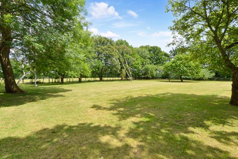 Property photo 2 of 33 Photo 7