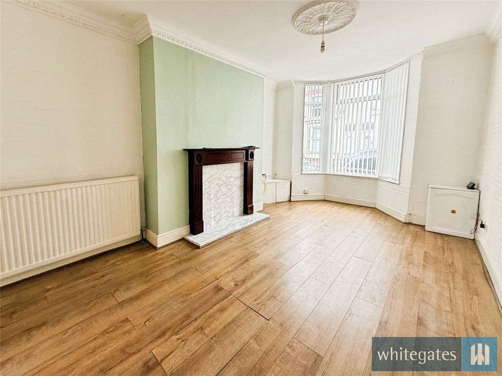 Property photo 2 of 21 Picture No. 12