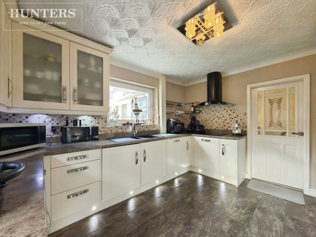 Property photo 3 of 17 Pbox-Img.Jpg