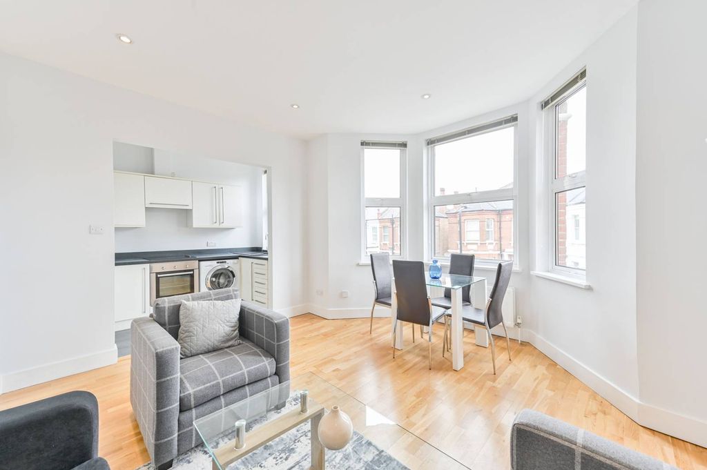 Property photo 1 of 8
